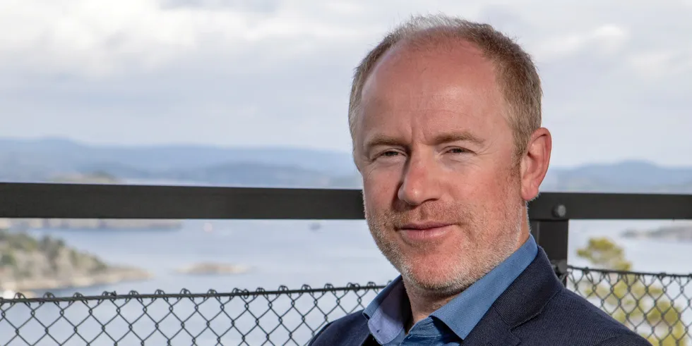 Vidju vant i dag årets innovasjonspris på Distriktsenergis årskonferanse i Alta. Administerende direktør, Audun Grynning, og resten av selskapet tror de kan lytte til trafostasjonene for å forutse feil.