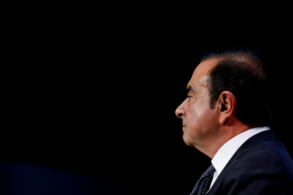 Carlos Ghosn avsettes som styreleder i Mitsubishi.