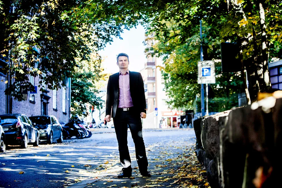 – Når vi ser hva som skjer med unge friske menn, kan vi ikke friskmelde arbeidsmarkedet, sier sjeføkonom Roger Bjørnstad. Foto: Adrian Nielsen