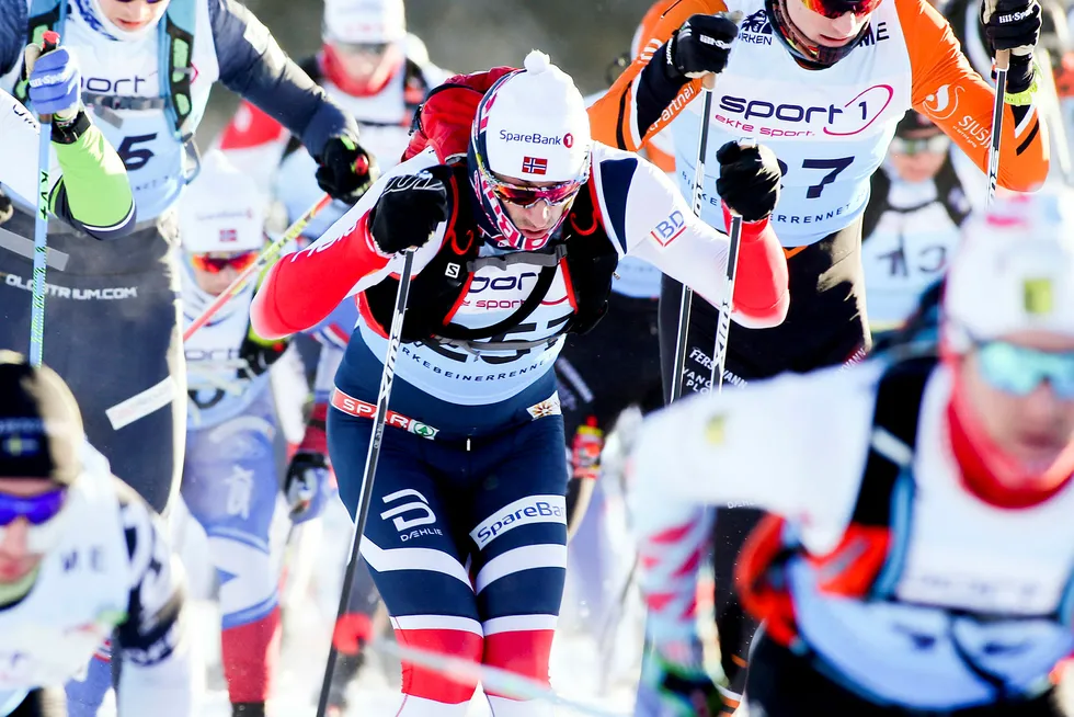 Petter Northug jr på vei fra Rena til Lillehammer. Northug brukte neste tre timer på det 54 km lange rennet. Foto: NTB /Scanpix, Geir Olsen