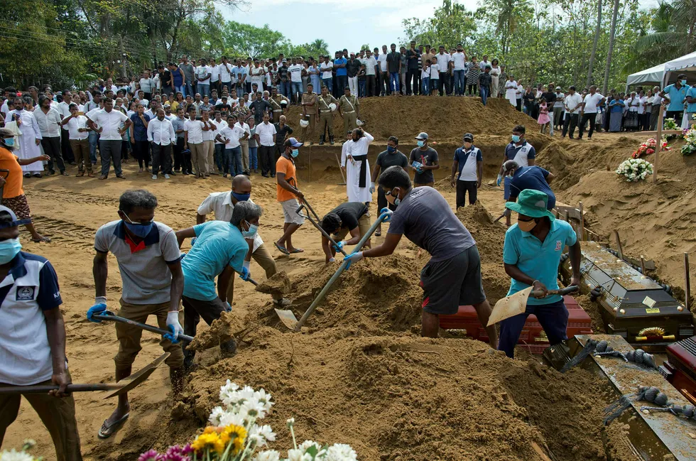 Onsdag var det massebegravelser av ofre etter påskens terrorangrep i Sri Lanka.