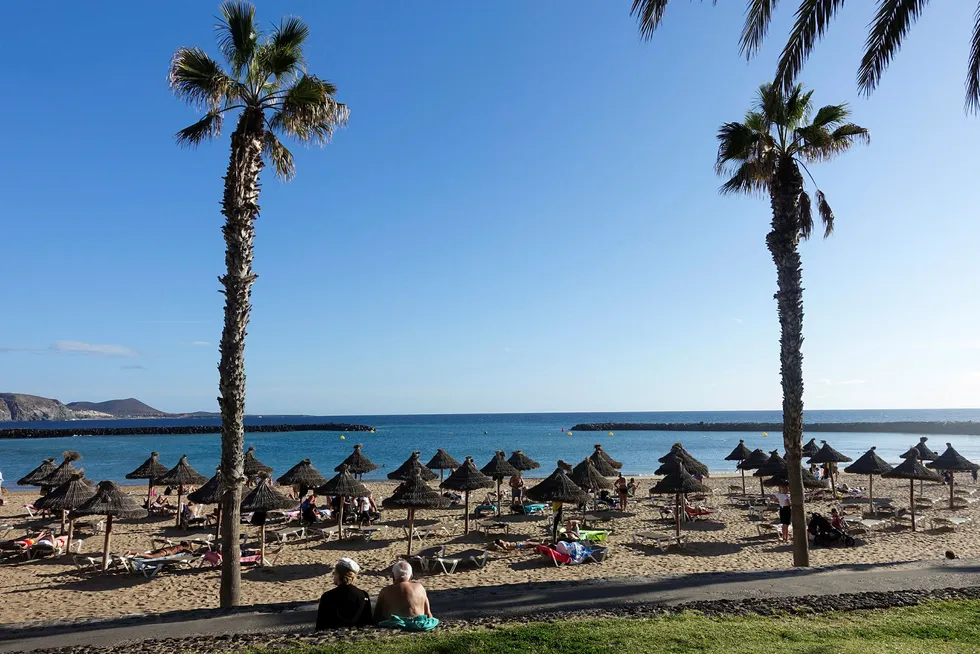 Smittetallet i Spania er over grensen for det Folkehelseinstituttet anser som trygt. Her fra Tenerife.