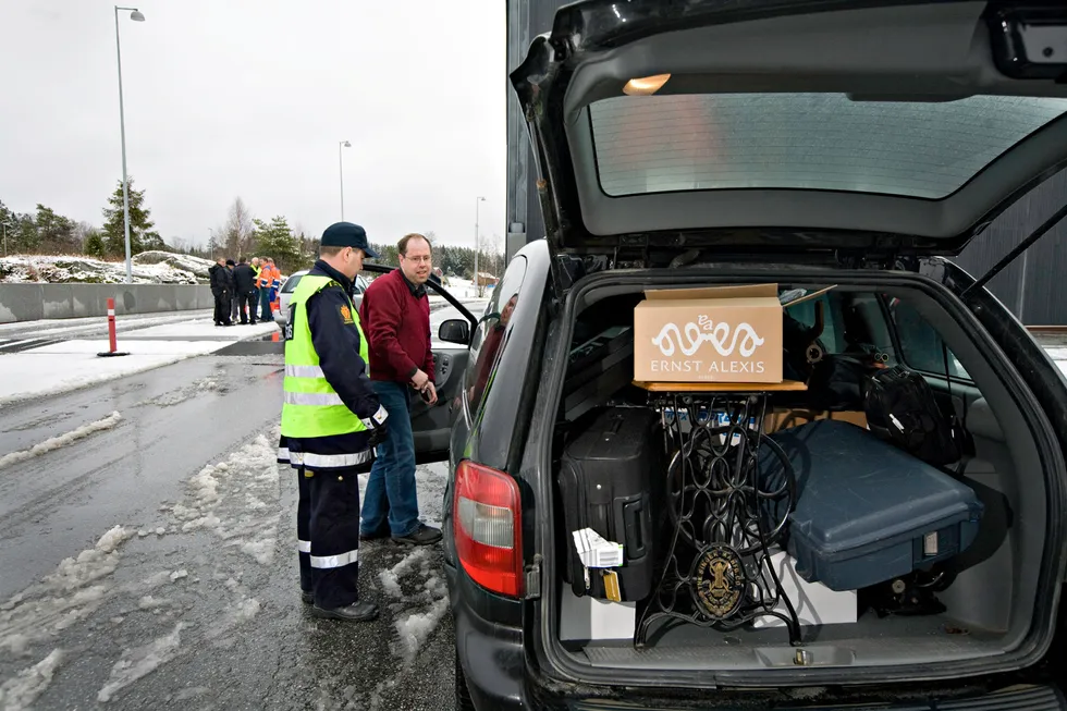 Det er formelle og praktiske grunner for å bevare noe av dagens tollfritaksbestemmelser for reisegods, for å opprettholde et ubyråkratisk, velfungerende og forholdsvis allment akseptert regelverk, skriver tolldirektør Øystein Børmer.