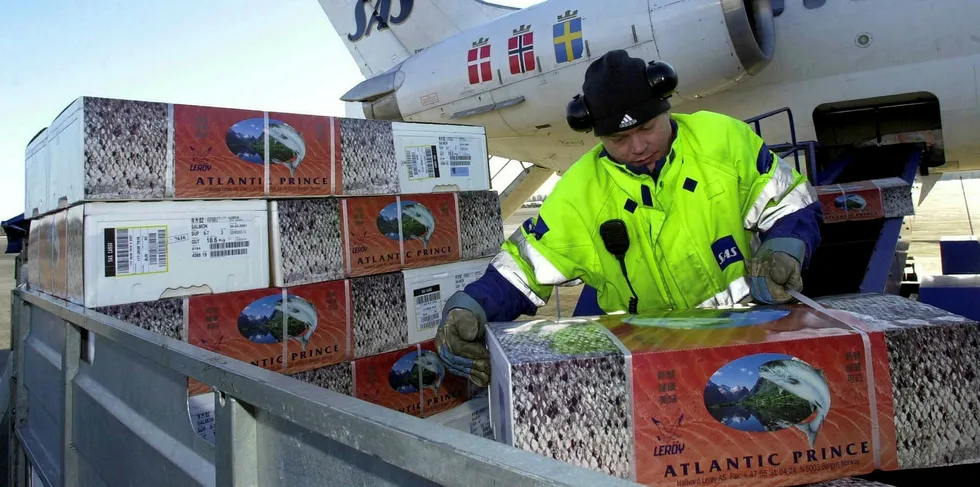 En ny rapport gir forslag til hvordan oppdrettsnæringen kan redusere klimaavtrykket. Et av forslagene er norsk oppdrett i Kina, melder Aftenposten.