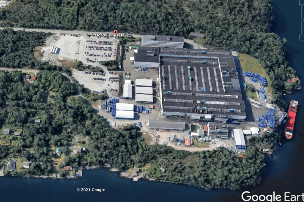 Tenker vi oss at Bergen Engines verdsettes til ti milliarder kroner, må norske eiere årlig betale 85 millioner i formuesskatt.