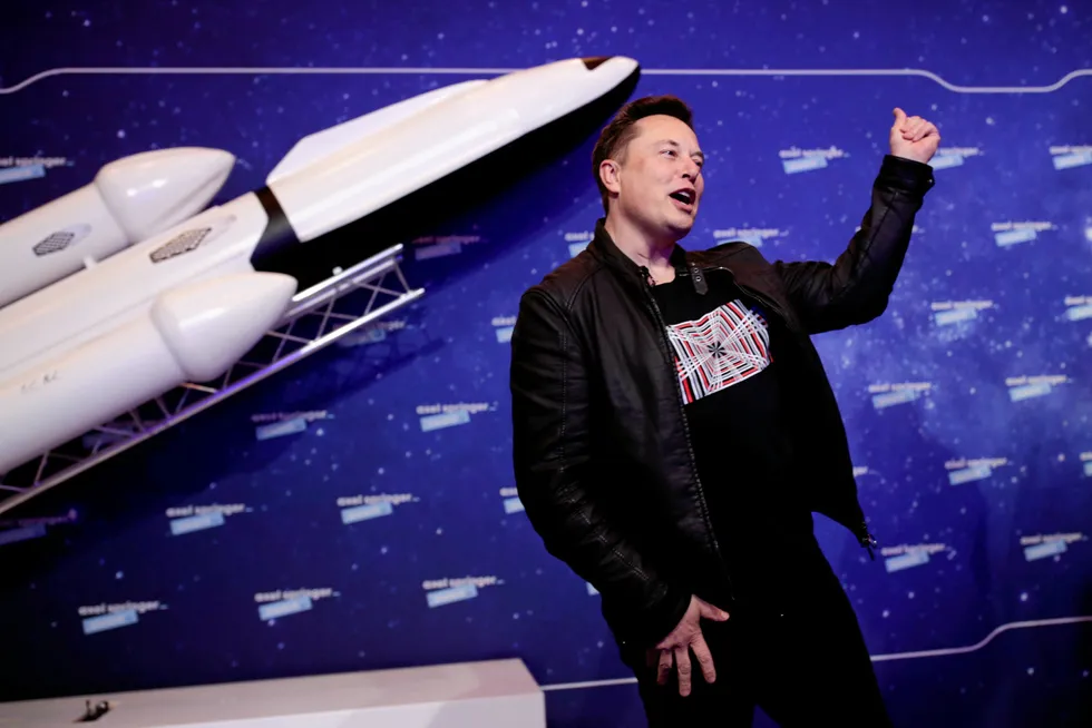 Elon Musk-eide SpaceX er blitt en av Hurtigrutens leverandører.