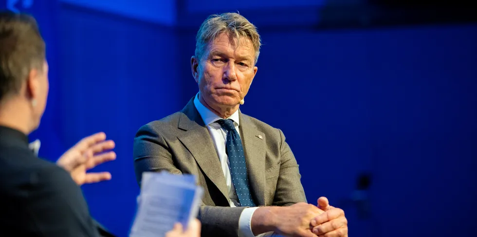 Terje Aasland snakket om -konkurransen om første fase av Sørlige Nordsjø II, hemmelighold av søknader og havvindutbygging i Nord-Norge på Havvindkonferansen 2023 i Oslo tirsdag.