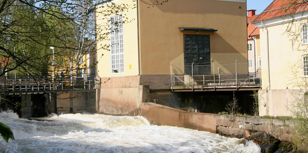 Kvarnfallet i Torshälla er et av kraftverkene som Småkraft nå har kjøpt.
