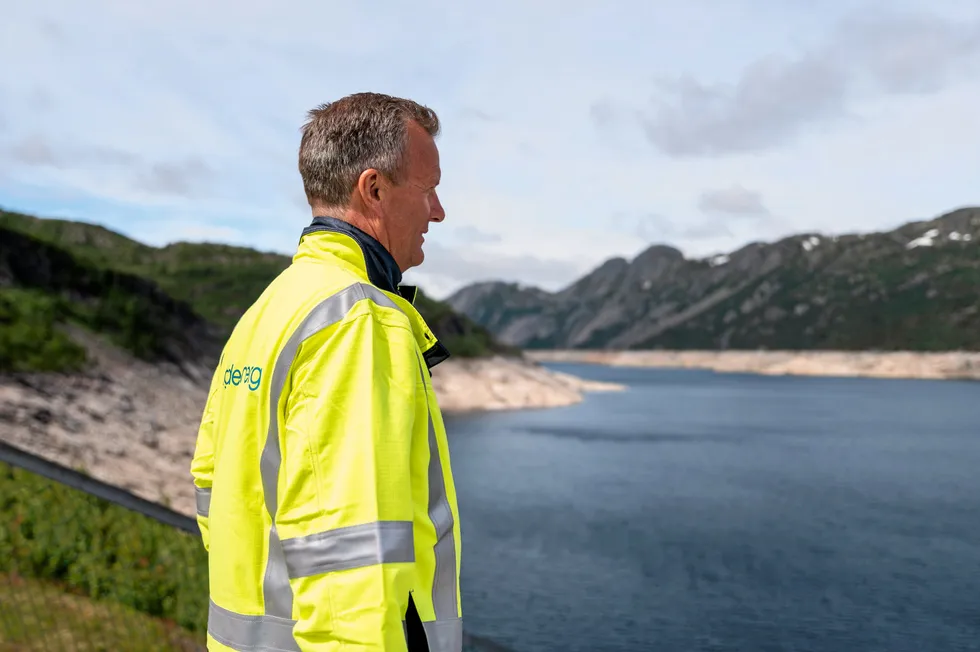Å Energi har spisset forretningsstrategien. Dette innebærer at tidligere konserndirektør Anders Gaudestad trer ut av konsernledelsen.