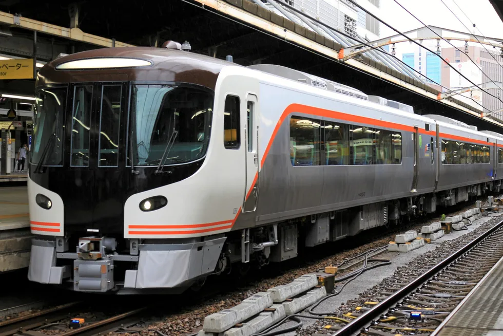 One of the diesel trains on JR Central's network that the company wants to replace with hydrogen-powered models.