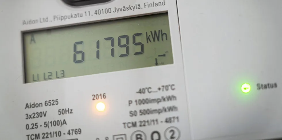 Siden 2011 har nettselskapene byttet ut de gamle strømmålerne med nye AMS-målere. Nå er 98,8 prosent av målerne i lavspentnettet byttet ut.