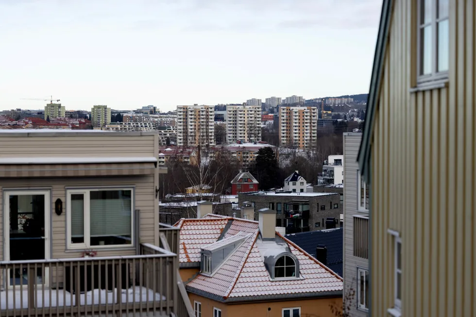 I dag kan utleier binde leieboeren til boligen i for eksempel ett år. I det nye lovforslaget forsvinner muligheten, skriver artikkelforfatteren.