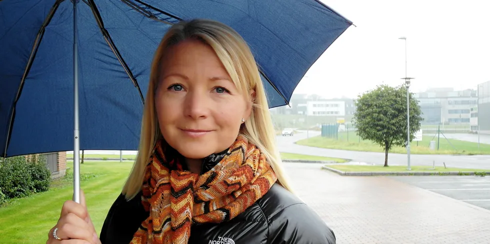 Kommunikasjonsdirektør i Fjordkraft, Jeanne Katralen Tjomsland, mener RME tar feil og at beslutningen i Energiklagenemnda om at det ikke tillates avtaler med jevn betaling er feil. Nå vil de sammen med Energi Norge teste saken i rettssystemet.