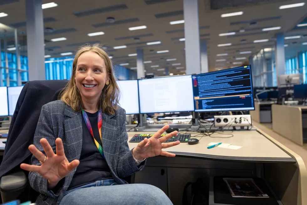 Sjeføkonom Kjersti Haugland i DNB Markets måtte endre renteprognosen denne uken, i likhet med flere meglerhus. – Vi har aldri vært i denne situasjonen før, med en så kraftig politisk miks, sier hun.