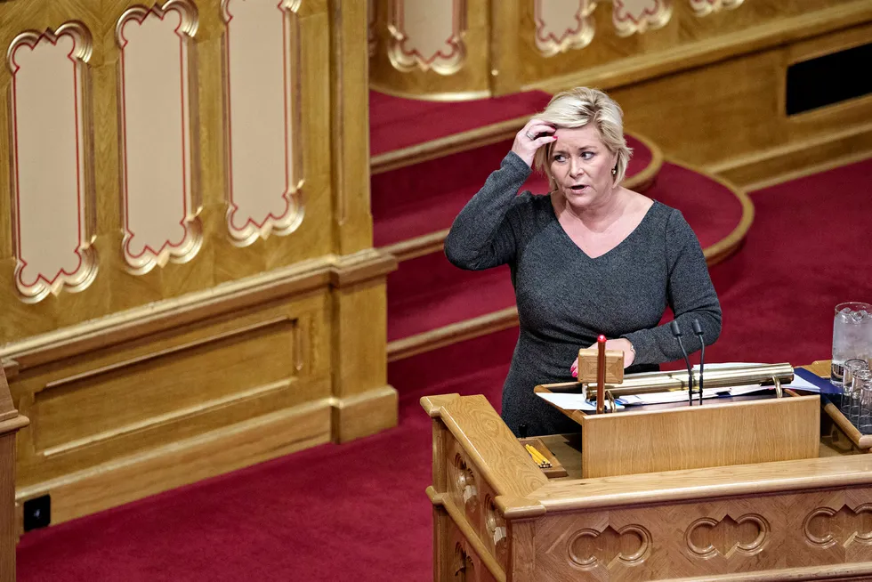 Finansminister Siv Jensen (Frp) vil skjerpe kravene til fakturering av kredittkort. Foto: Øyvind Elvsborg