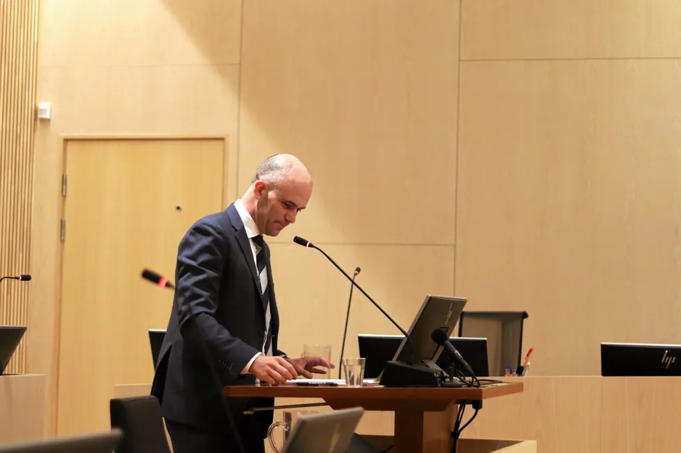 Advokat i Haavind, Pål-Martin Abell, representerer Øyfjellet Wind i rettssaken om Øyfjellet vindkraftverk.