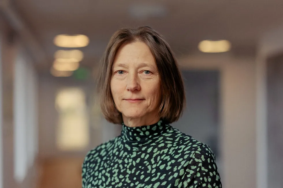 Janne Hagen, spesialrådgiver i NVE, ser flere megatrender innen IT-sikkerhet: Konsentrasjonsrisiko, krav om økt hurtighet og mer komplekse systemer.