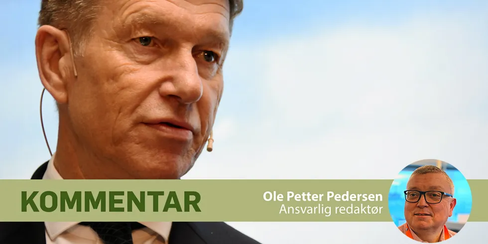 Terje Aasland åpner nå for å øke maksprisen på havvind med 36 prosent. Det opprinnelige nivået blir dermed vraket etter seks uker. Det er oppsiktsvekkende, skriver Europowers redaktør. Ingenting av dialogen mellom utredere og departementet er heller ført i departementets offentlige journal.