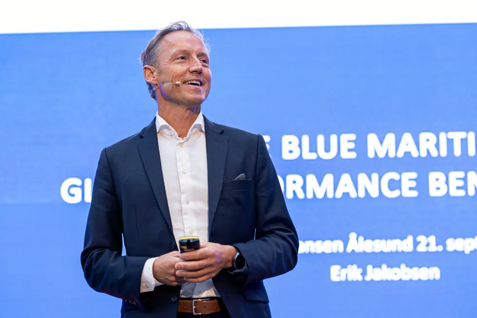Partner Erik Jakobsen hos Menon Economics mener at veftseiere ser litt for mørkt på framtiden - uten grunn.