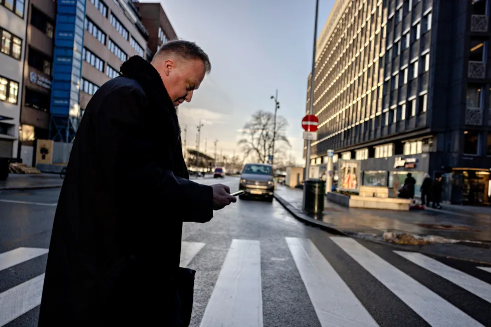 Joachim Høegh-Krohn (bildet) bekymrer seg for at boligskatt ville gitt et brått fall i boligprisene. Det er ikke uten grunn boligskatten ble foreslått innført over lang tid, skriver Erlend Eide Bø.