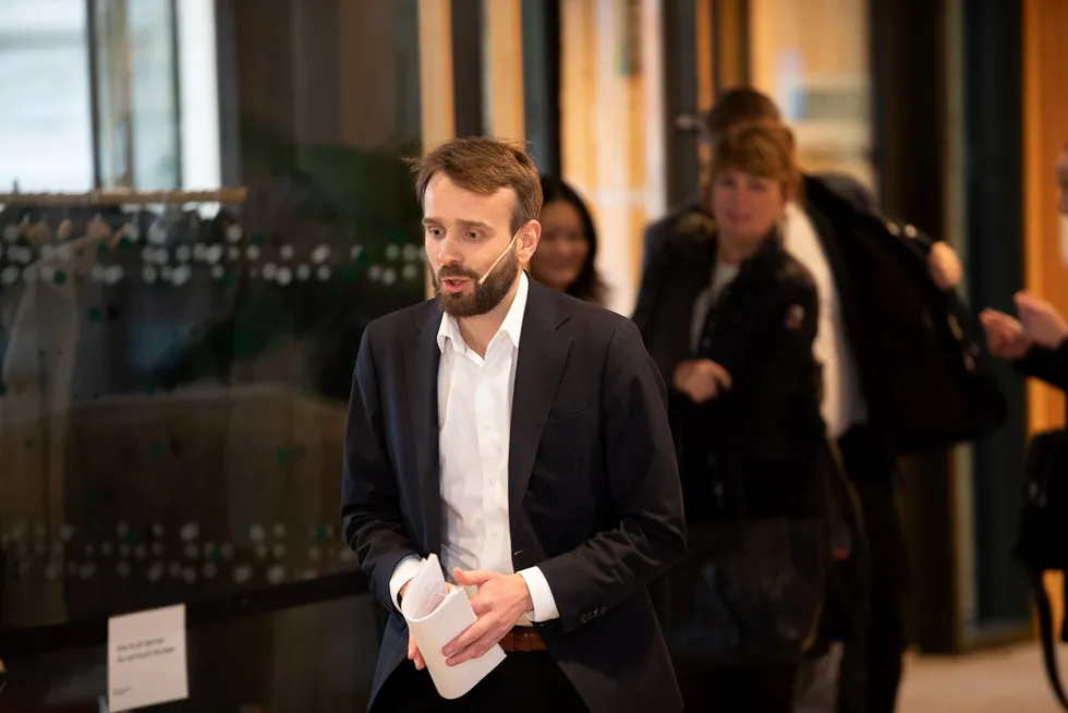 Næringsminister Jan Christian Vestre (Ap) og regjeringen har brukt et halvt år på å svare på Ukrainas forespørsel om tollfrihet for ukrainske varer.