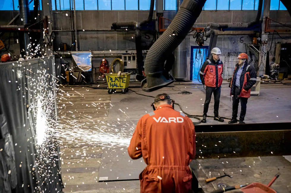 Installasjonsarbeid ved Vard Brattvåg. (Illustrasjonsfoto)