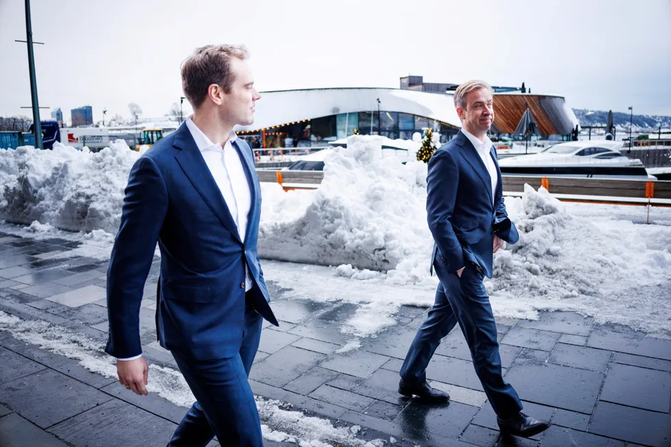 Kristoffer Thuen (fra venstre), sjef for M&A-rådgivning i Carnegie Norge, og Petter Hagen, sjef for investmentbanking i Carnegie-konsernet, gjorde muligens sitt nest beste år i fjor takket være alle fusjonene og oppkjøpene i Norge.