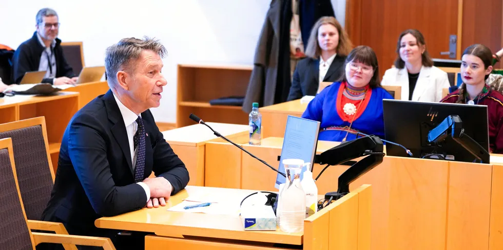 Her er energiminister Terje Aasland (Ap) avbildet da han vitnet i Fosen-saken torsdag.