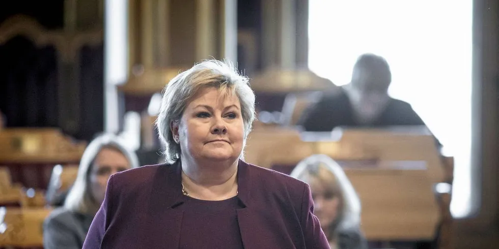 MÅ SI HVA HUN MENER OM EPOSTSAKEN: Statsminister Erna Solberg må redegjøre for sitt syn på epostsaken til fiskeriminister Per Sandberg.Foto: Gunnar Blöndal