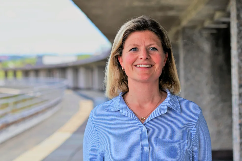 – Hvis utviklingen av kraftproduksjon blir lavere og det nordiske kraftoverskuddet lavere, så vil det gjøre det mer attraktivt å bygge norsk havvind, sier seniorrådgiver og prosjektleder Henriette Birkelund i NVE.