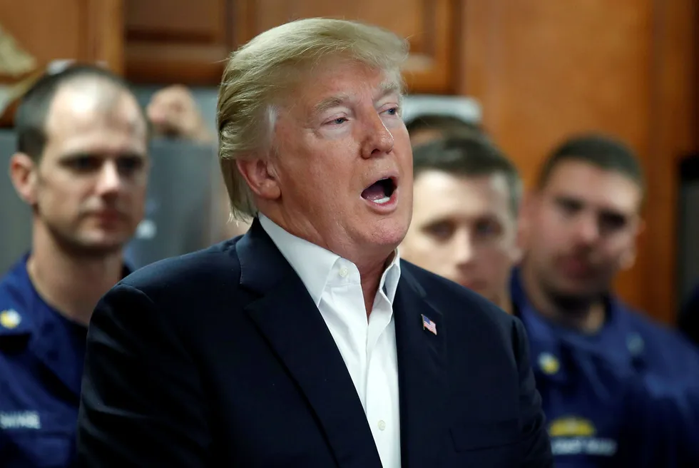 USAs president Donald Trump hevder at han har takket nei til prisen som «Årets person», som magasinet Time deler ut hvert år. Foto: AP / Alex Brandon / NTB scanpix