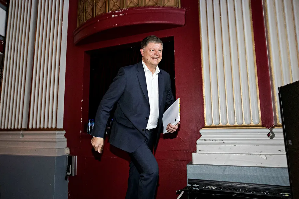Europasjef Jacob Schram i bensinstasjonskjeden Circle K fikk halvert lønn og bonus, men sier han fortsatt er fornøyd med 16,7 millioner kroner i godtgjørelse. Foto: Aleksander Nordahl