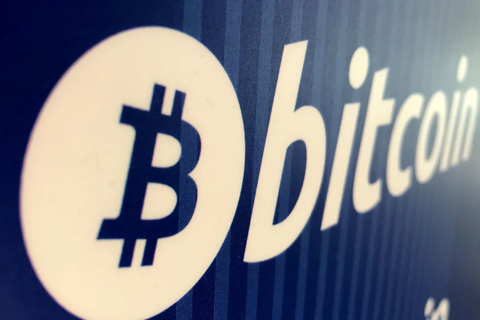 Er den «ville vest»-perioden over for kryptomarkedet? Noen kryptoentusiaster heier på strengere reguleringer av det som kalles desentralisert finans.