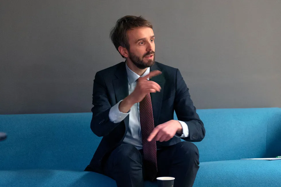 Næringsminister Jan Christian Vestre kommer nå med konkrete forslag til hvordan Konkurransetilsynet kan få et nytt verktøy for å skape mer konkurranse i dagligvarebransjen.