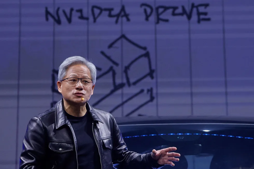 Tirsdag kveld la toppsjef Jensen Huang og Nvidia frem tall for tredje kvartal. Her er Huang under Foxconns årlige teknologidag i Taiwan forrige måned.