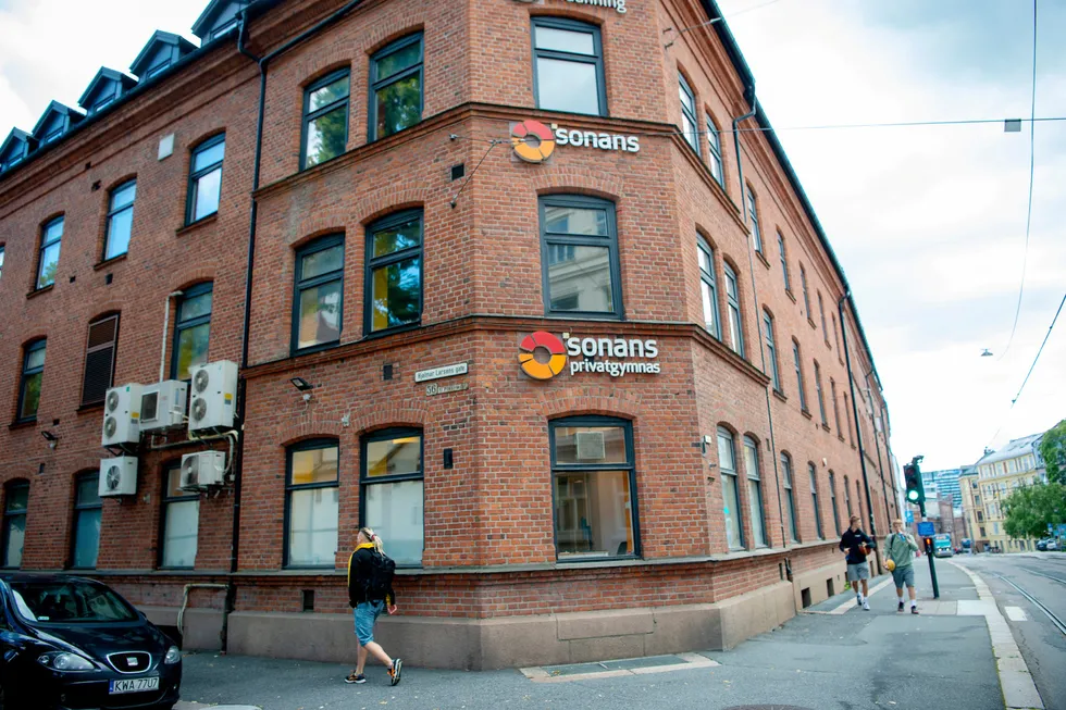 Sonans privatgymnas.