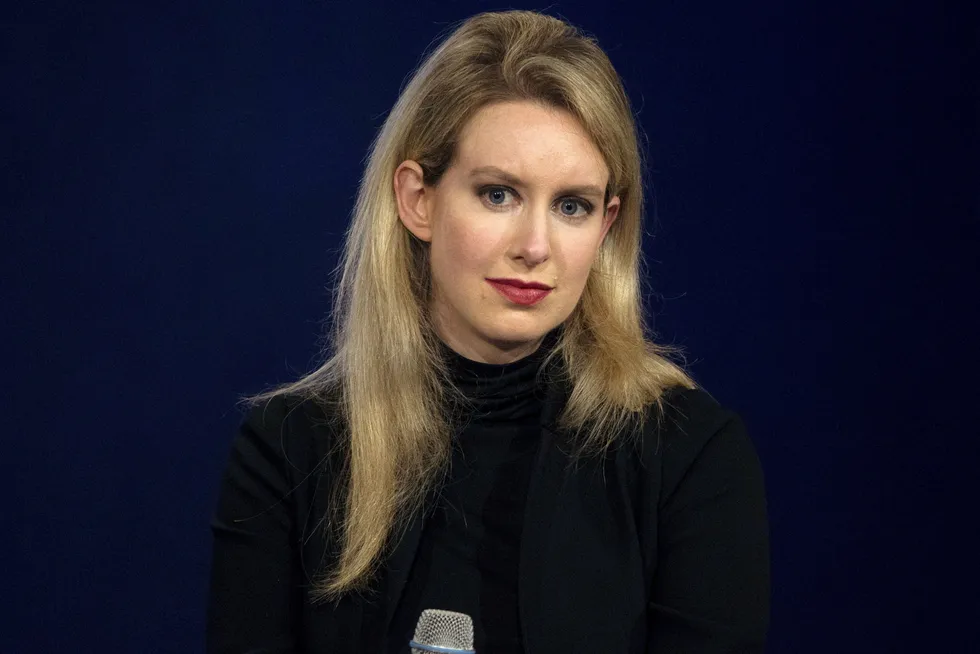 Theranos-gründer Elizabeth Holmes i 2015, rett før det raste i utforbakke med milliardbedriften. Nå er hun dømt for svindel.