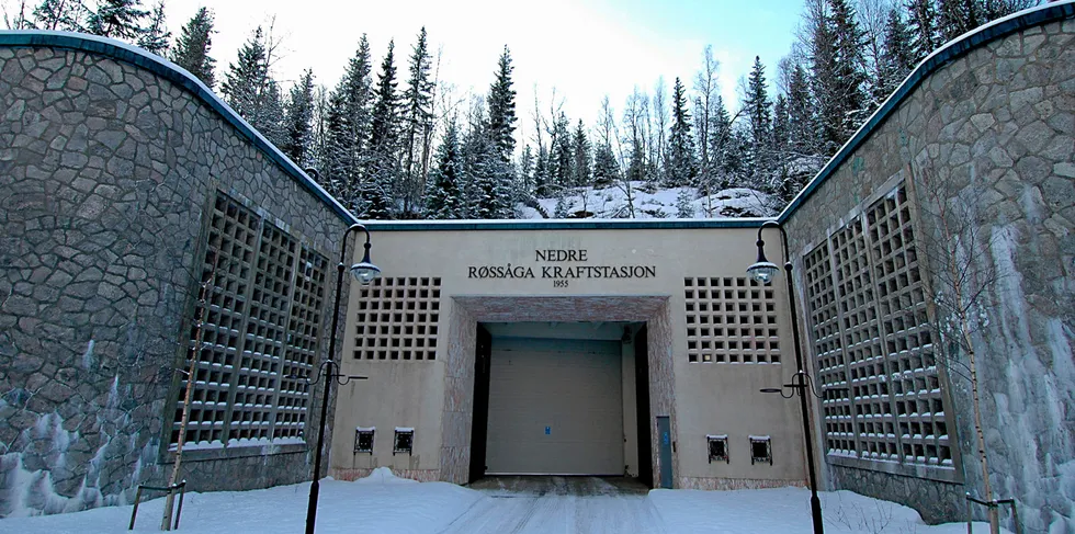 Rehabilitering og nybygging av Statkrafts Røssåga-kraftverk er blant de største vannkraftprosjektene i Norge på 2000-tallet. I årene som kommer kan det bli flere prosjekter for å tilpasse kraftverkene til effektkjøring med hyppige start og stopp. En forskergruppe ledet av NTNU har søkt Forskningsrådet om 200 millioner kroner for å finne ut hvordan kraftverkene bør bygges.