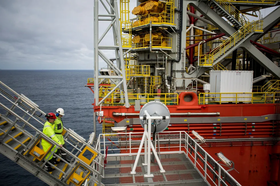 Rystad Energy kunne med fordel tatt et kritisk blikk på kvaliteten på flere av studiene de baserer seg på, skriver Haakon Riekeles og Haakon Vennemo.