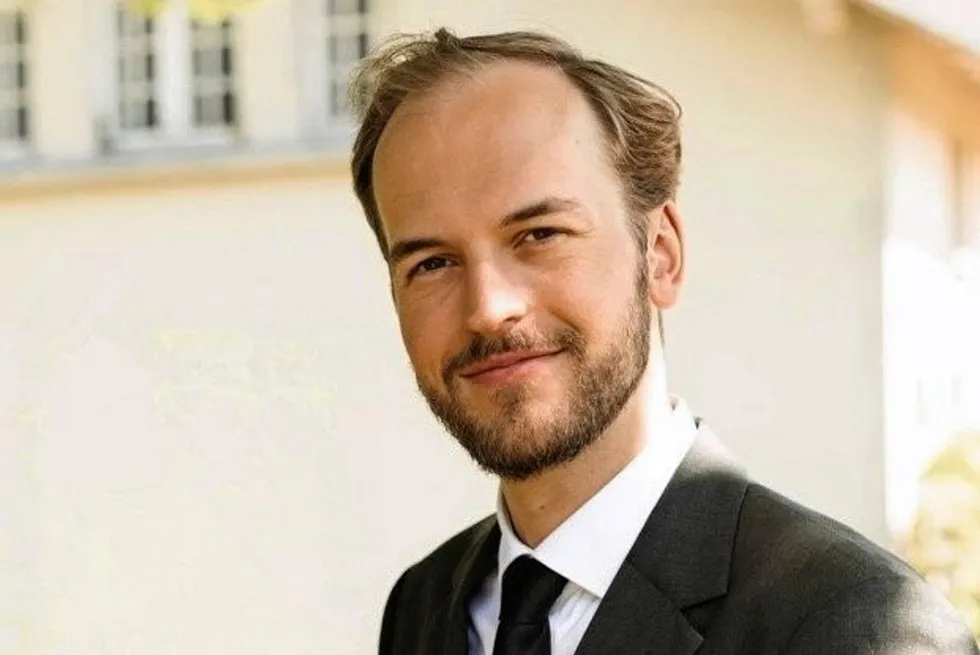 Magnus Buvik sier at det er mange grunner til at han ville ha jobben som fungerende seksjonsleder for kraftsituasjon og ressurser i NVE.