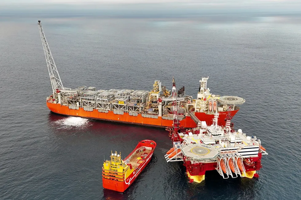 The Skarv FPSO connected to the accommodation vessel Floatel Endurance