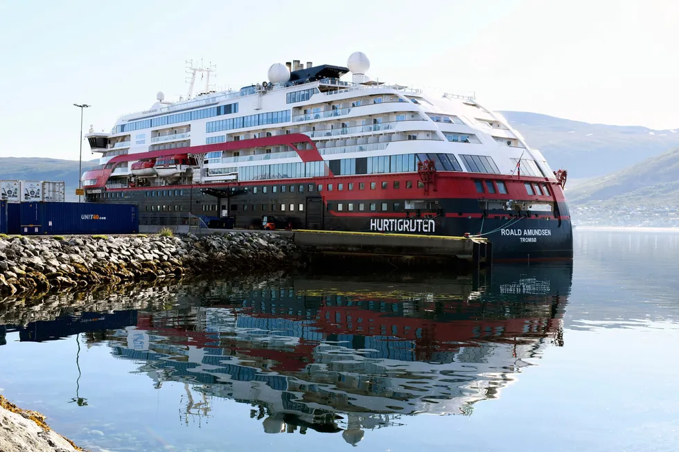 Hurtigruten fortsetter å tape penger.