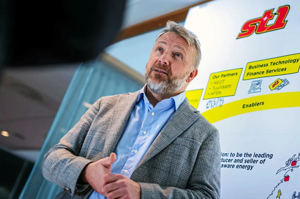 Thomas Hansen i St1 nekter å akseptere at Davvi-utbyggingen blir lagt til side av NVE. Direktoratet har gjort en rekke feil i prosessen, mener vindkraftutbyggeren.