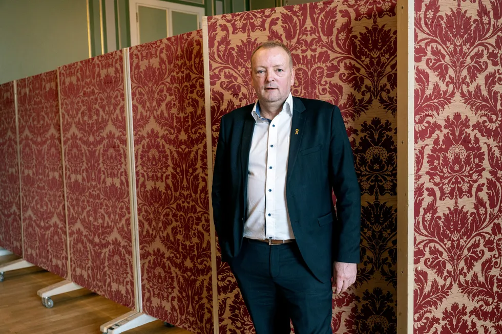 – Vi er litt overrasket over at selskaper som er underlagt sikkerhetsloven ikke i større grad samhandler med myndighetene, sier Terje Halleland i Frp.