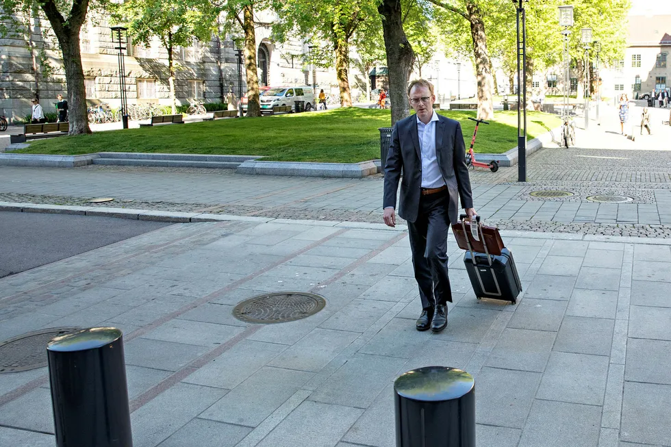 Representantskapsmedlem Morten Søberg tilbakeviser i en replikk Julie Brodtkorbs fremstilling av representantskapets møte 11. juni. Her ankommer Søberg møtet.