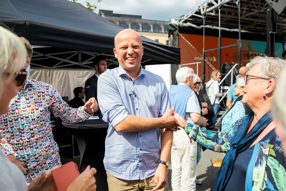 Sp-leder Trygve Slagsvold Vedum møtte partifeller under Arendalsuka tirsdag.