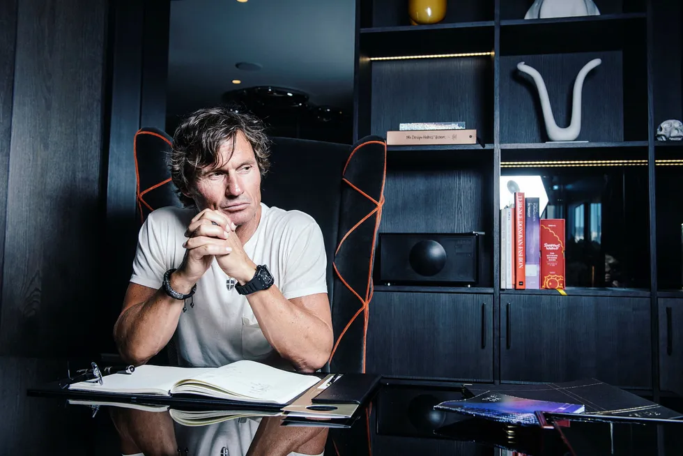 Også Petter Stordalens Nordic Choice-hotellkjede har fått merke konsekvensene av koronavirusutbruddet. Kjeden har permittert 7500 ansatte.