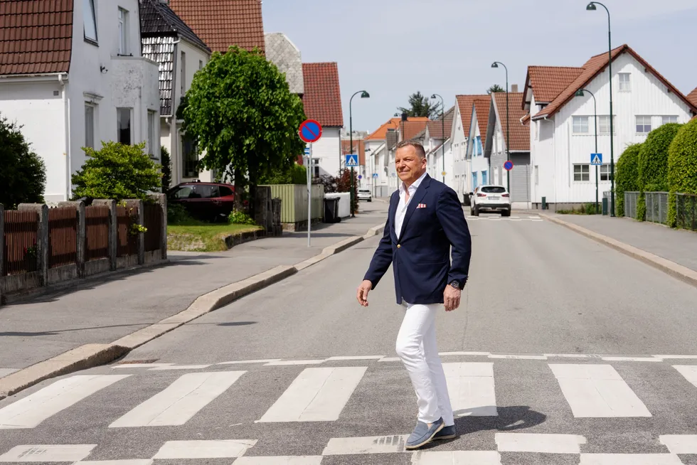 Investor og teknologigründer Christen Ager-Hanssen er slått konkurs i Stavanger i kjølvannet av en rettsstrid i Storbritannia. Ager-Hanssen har flyttet til Sverige.