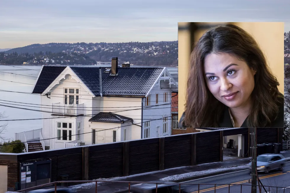 Advokat Sidra Bhatti leide denne villaen langs Mosseveien av legen Mamad Adar. I august ble den beslaglagt etter en påstått milliardsvindel i USA. Adar er ikke anklaget for å være med på bedrageriet, men det er tatt beslag fordi amerikanske myndigheter mener investeringene hans kommer fra kriminelt utbytte.
