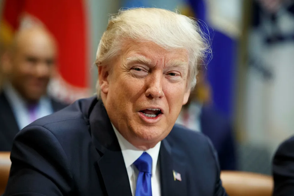 USAs president Donald Trump har forklart hva han mente da han i en tale fredag sa «bare se hva som skjedde i Sverige i går». Foto: Evan Vucci/AP photo/NTB scanpix